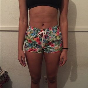 Tropical shorts